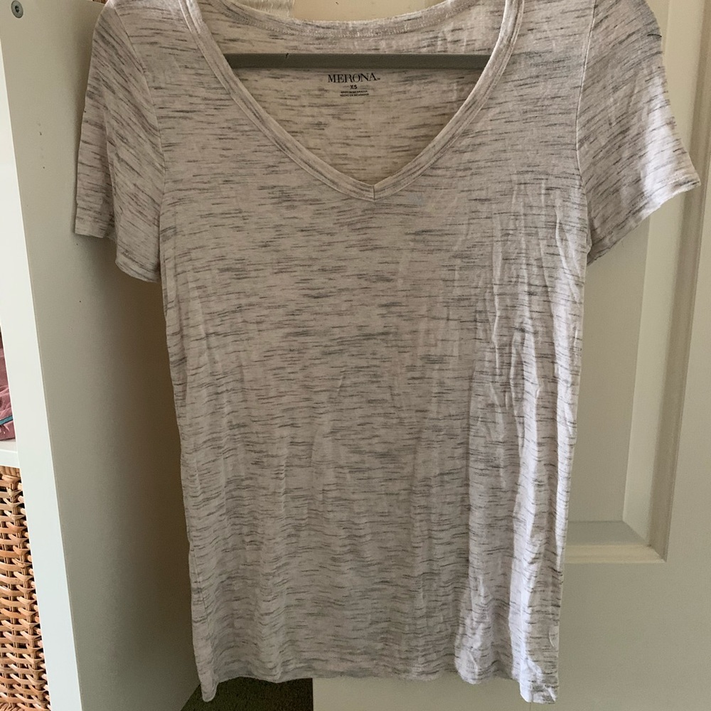 Super cute and VERY soft V neck